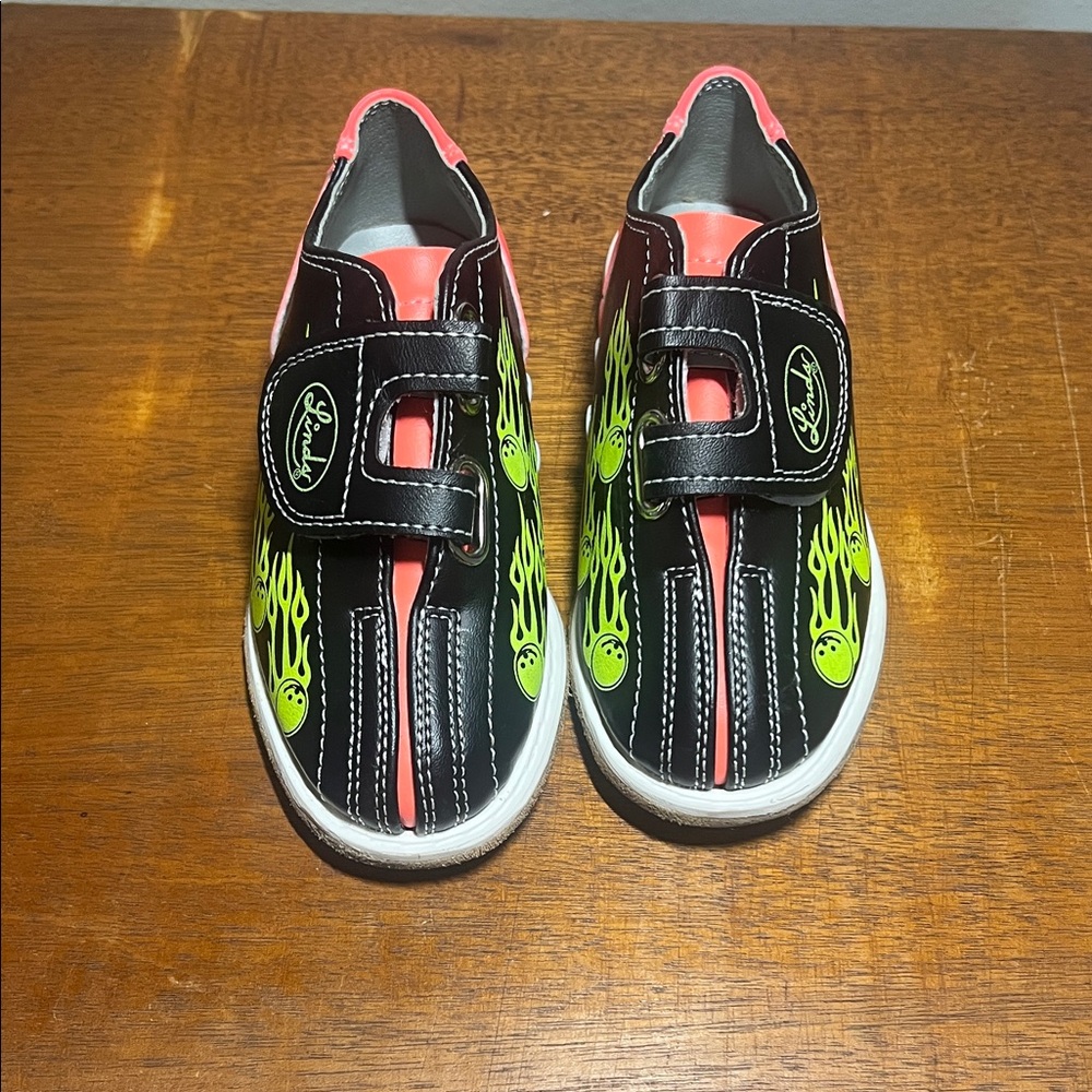 Linds Youth Bowling Shoes Flame Design Velcro
